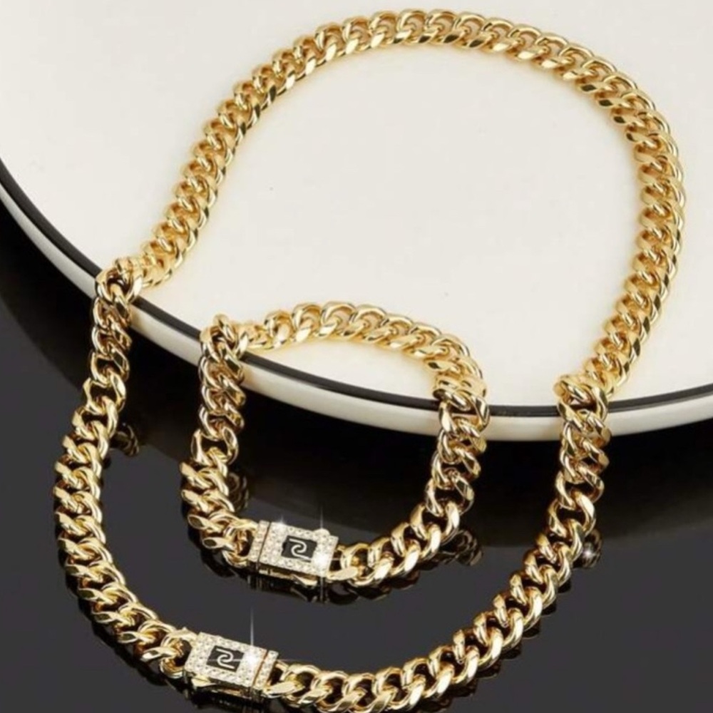 Gold Chain Necklace and Bracelet Set